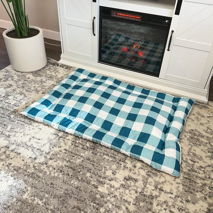 Check Me Out Blue Pet Bed Comforter