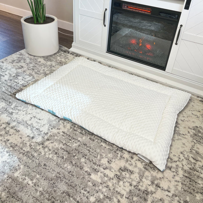 Check Me Out Blue Pet Bed Comforter